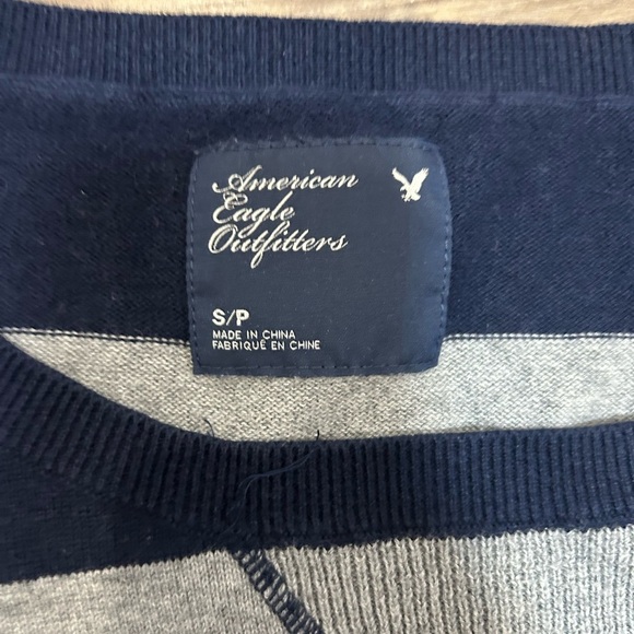 Y2K American Eagle Outfitters Navy and Gray Sweater - Picture 3 of 5